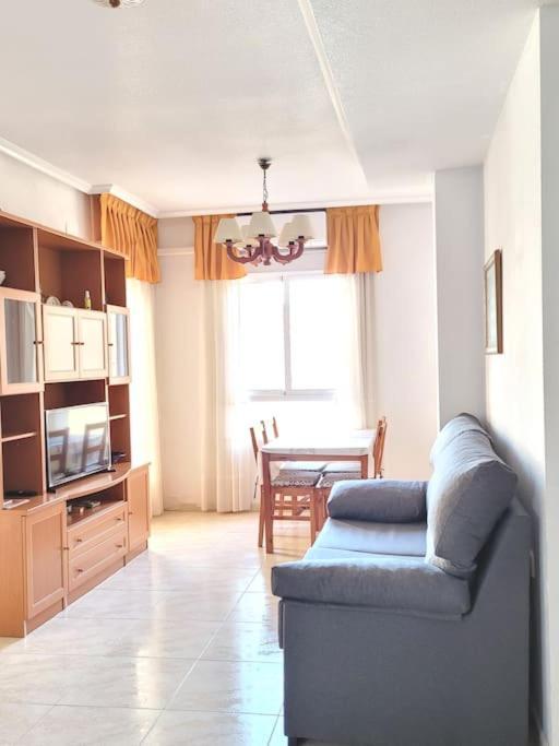 Nice Holidays Apartment In Torreveja, Torrevieja Extérieur photo