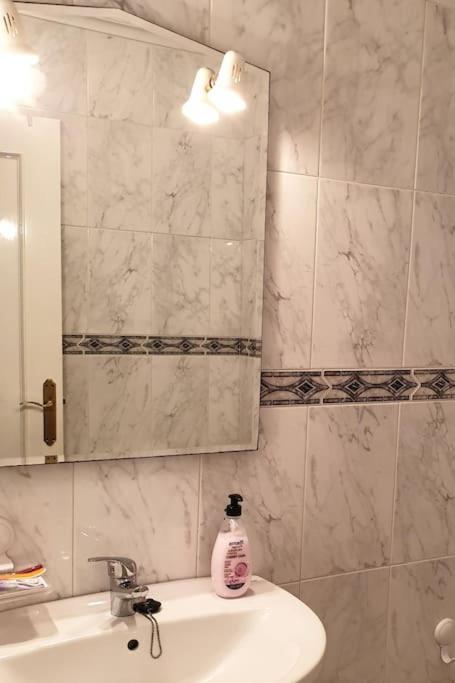 Nice Holidays Apartment In Torreveja, Torrevieja Extérieur photo