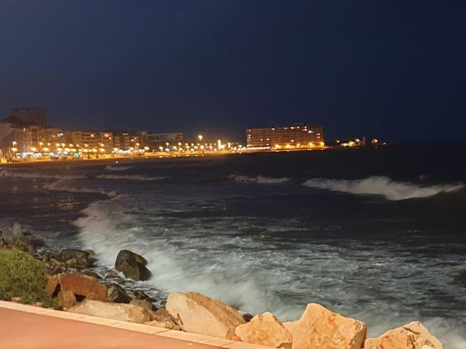 Nice Holidays Apartment In Torreveja, Torrevieja Extérieur photo